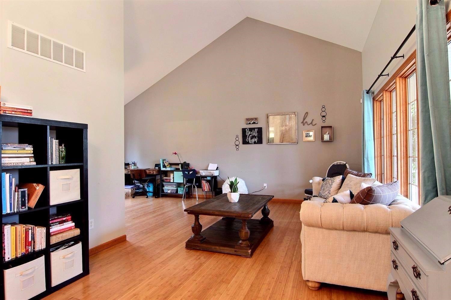 1419 Edgewater Road Crown Point, IN 46307 - Photo 5 of 10 1500x999