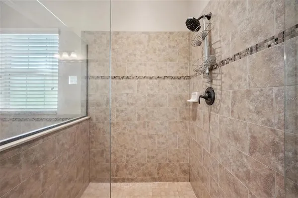 $975,000 | 5117 Longspur Court, Lithia, FL 33547