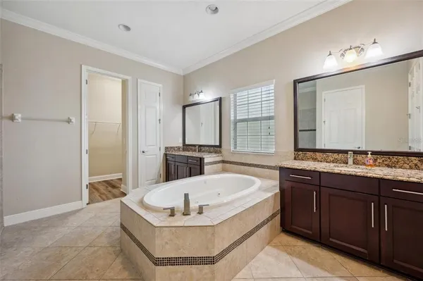 $975,000 | 5117 Longspur Court, Lithia, FL 33547
