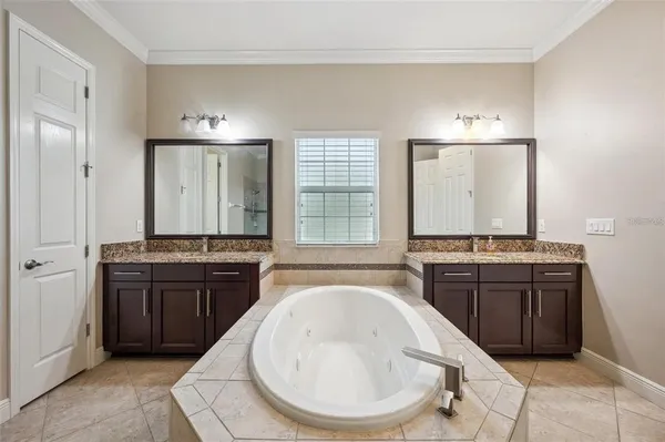 $975,000 | 5117 Longspur Court, Lithia, FL 33547