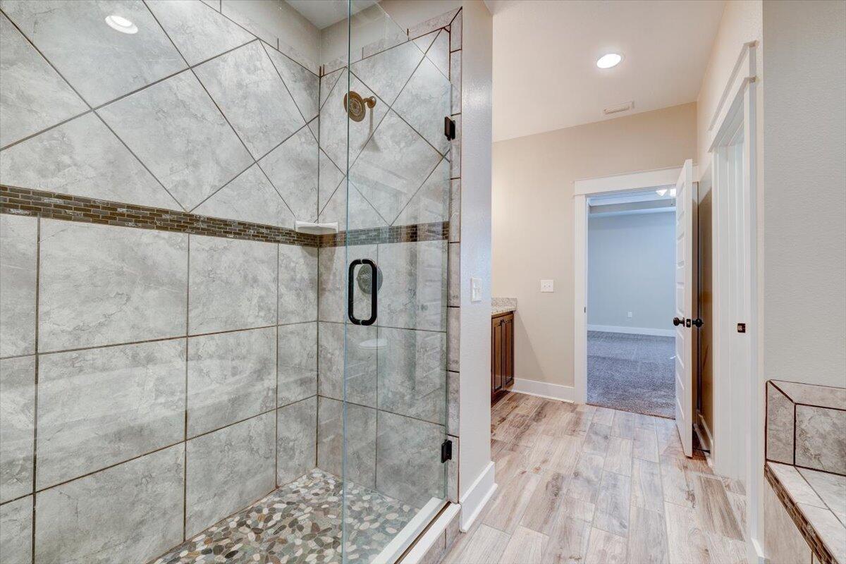 3956 Painter Branch Road Crestview, FL 32539 - Photo 14 of 28 a bathroom with a shower