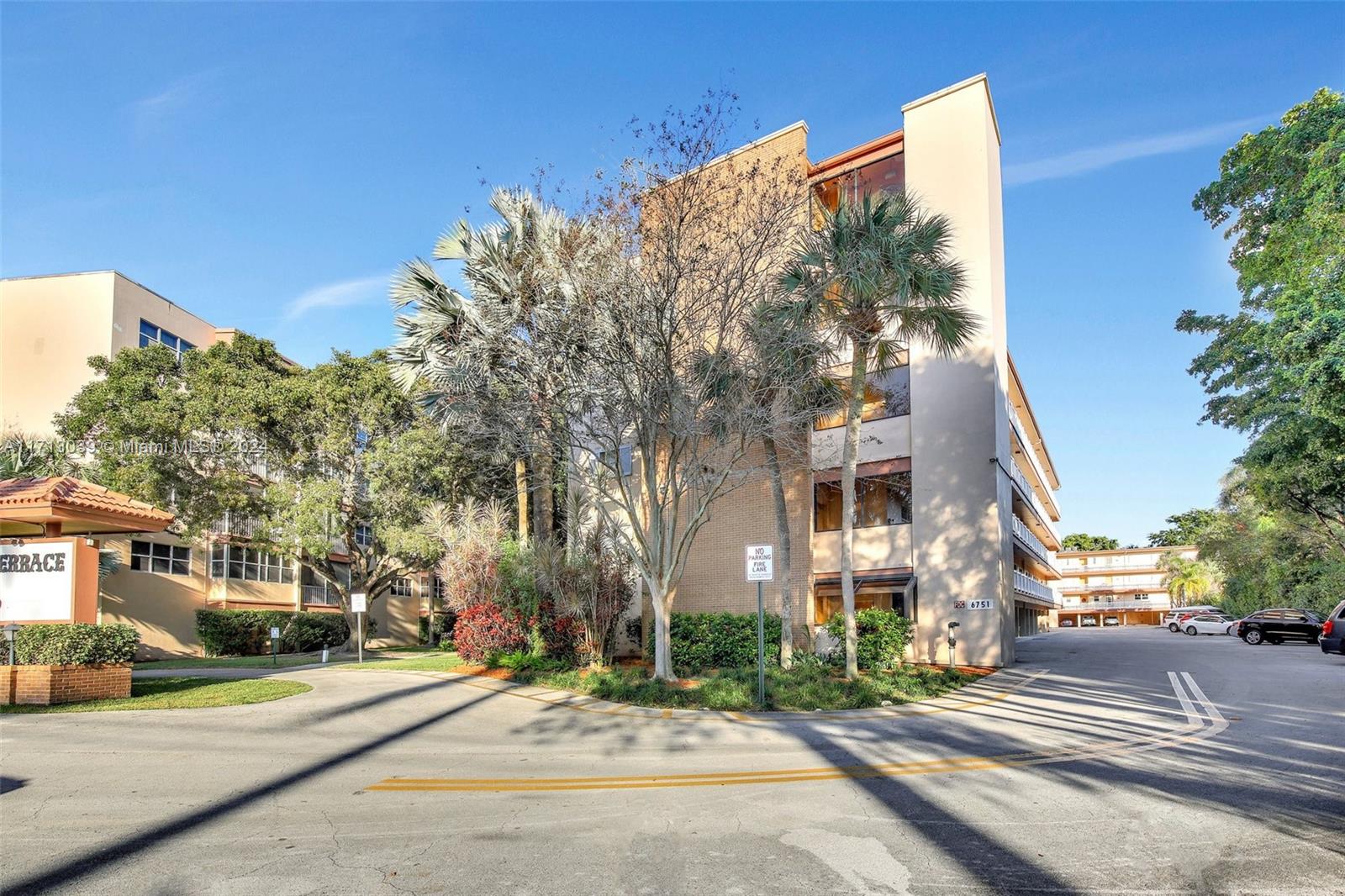 6751 Cypress Road, Unit 215 Plantation, FL 33317 - Photo 36 of 39 Gallery Image 36