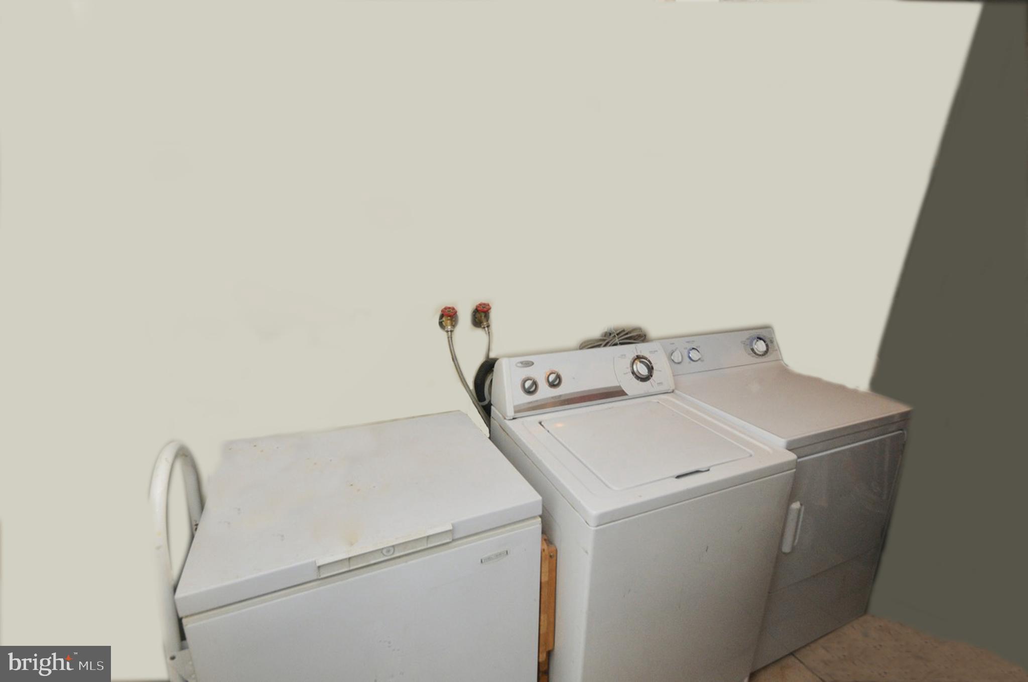 710 Blue Bell Road Williamstown, NJ 08094 - Photo 16 of 19 a utility room with dryer and washer