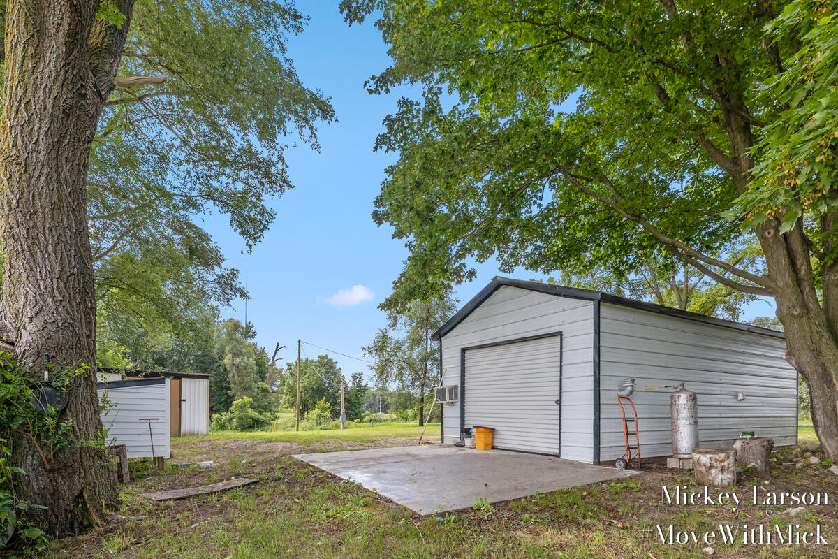 12960 Alger Road Grant, MI 49327 - Photo 1 of 20 12960-Alger_013