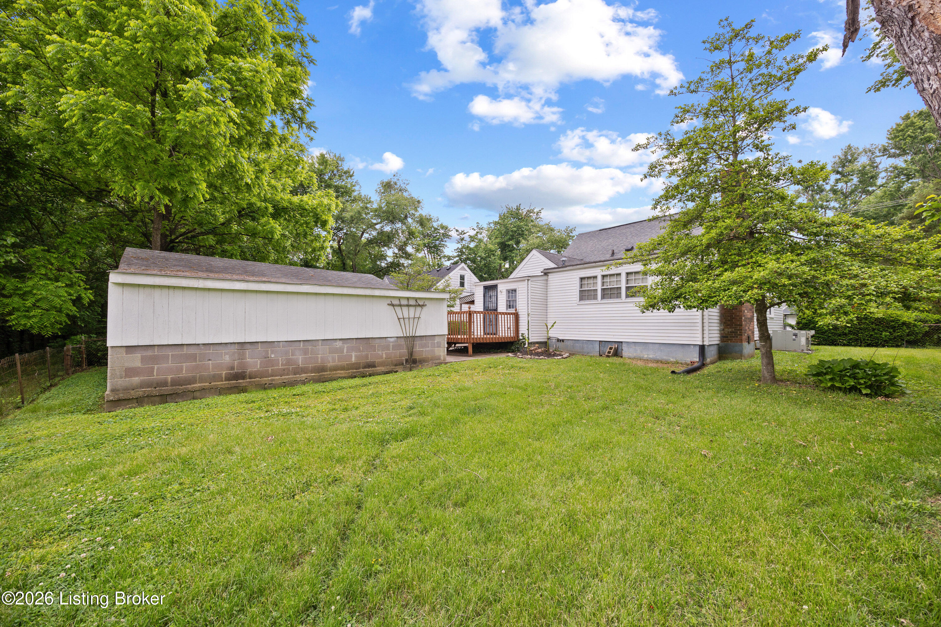 4709 Dohn Road Louisville, KY 40216 - Photo 25 of 25 028