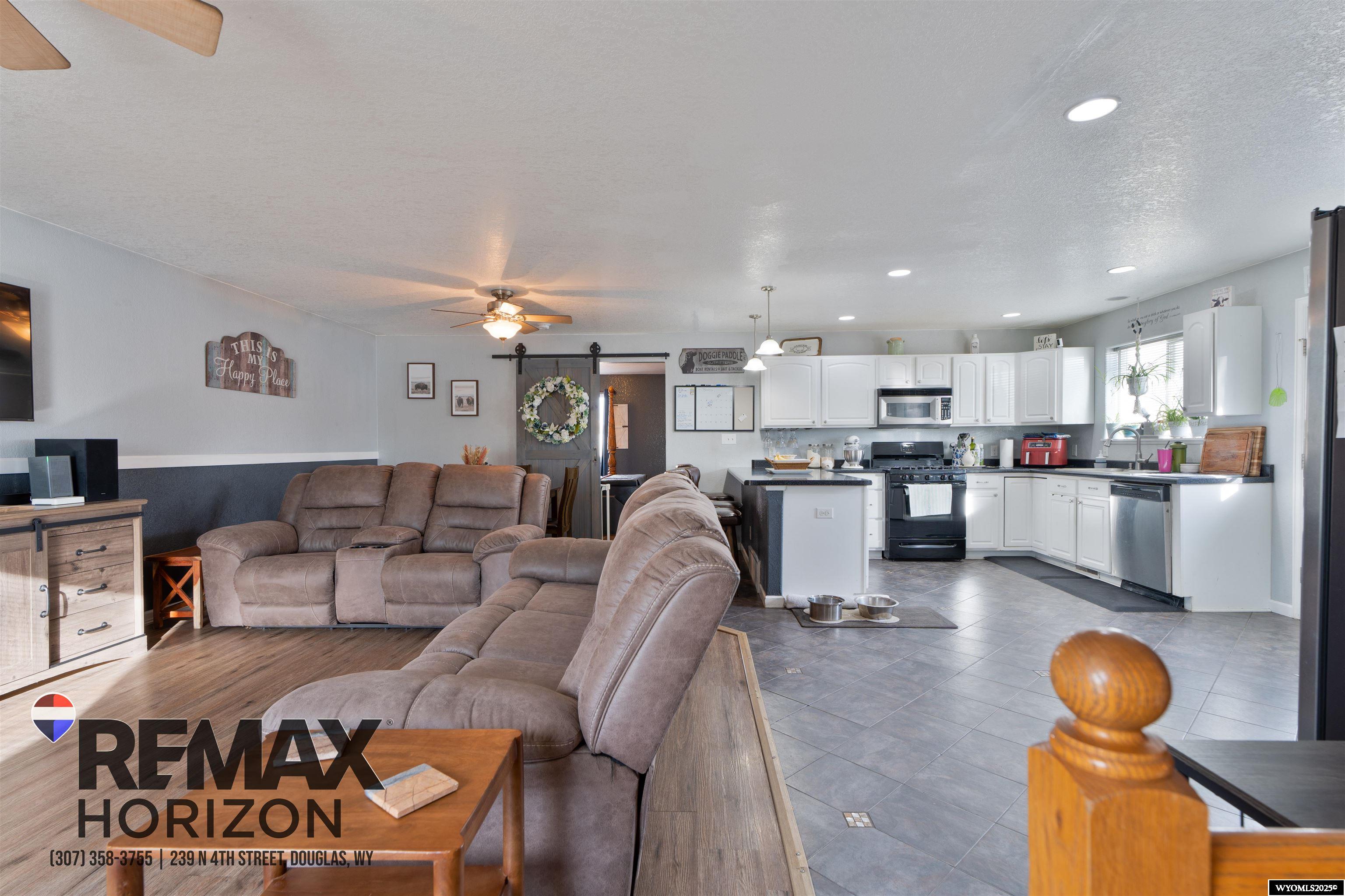 212 Bow Street Douglas, WY 82633 - Photo 2 of 38