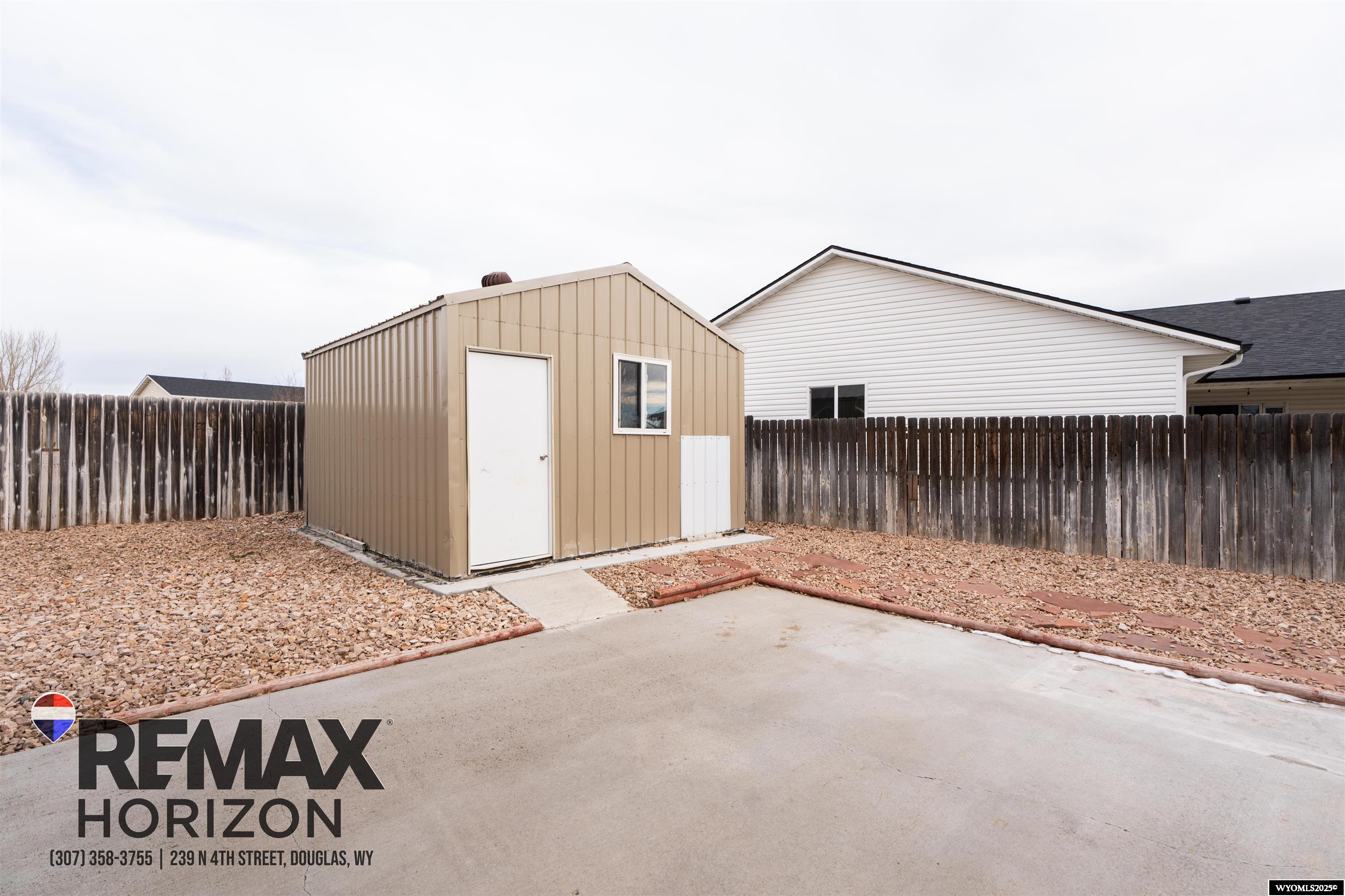 212 Bow Street Douglas, WY 82633 - Photo 33 of 38