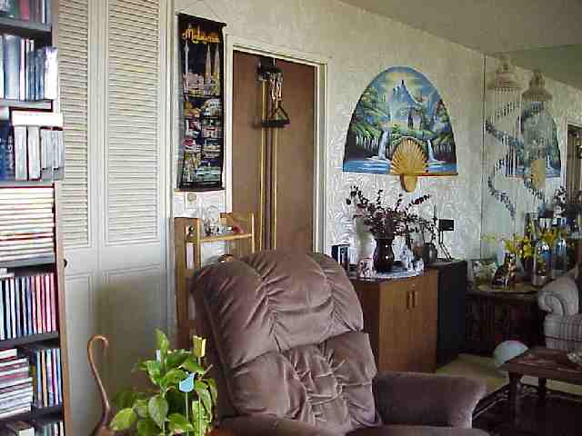 1993 South Kihei Road, Unit 615 Kihei, HI 96753 - Photo 6 of 16 a living room with furniture flowerpot and wooden floor