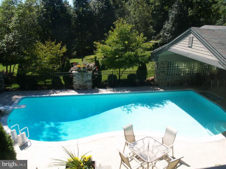 461 Rolling Road Bryn Mawr, PA 19010 - Photo 2 of 19 Pool