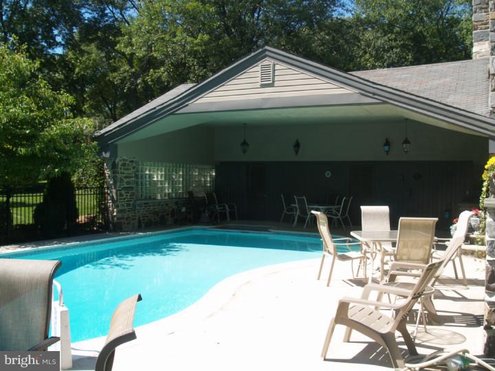 461 Rolling Road Bryn Mawr, PA 19010 - Photo 14 of 19 Pool