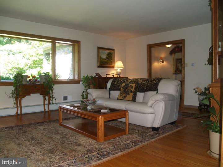 461 Rolling Road Bryn Mawr, PA 19010 - Photo 17 of 19 Living Room
