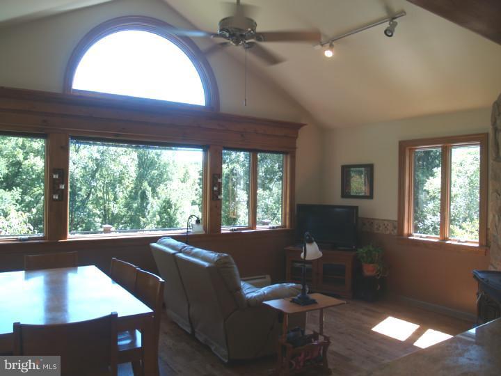 461 Rolling Road Bryn Mawr, PA 19010 - Photo 6 of 19 Breakfast Room