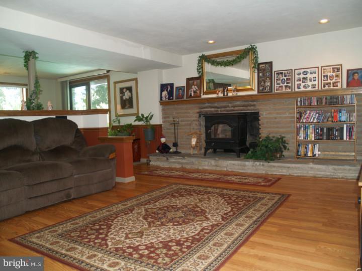 461 Rolling Road Bryn Mawr, PA 19010 - Photo 7 of 19 Family Room