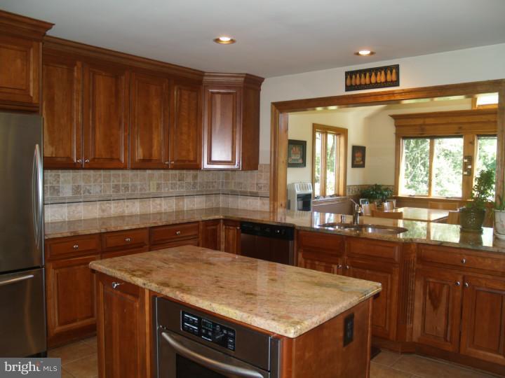 461 Rolling Road Bryn Mawr, PA 19010 - Photo 10 of 19 Kitchen