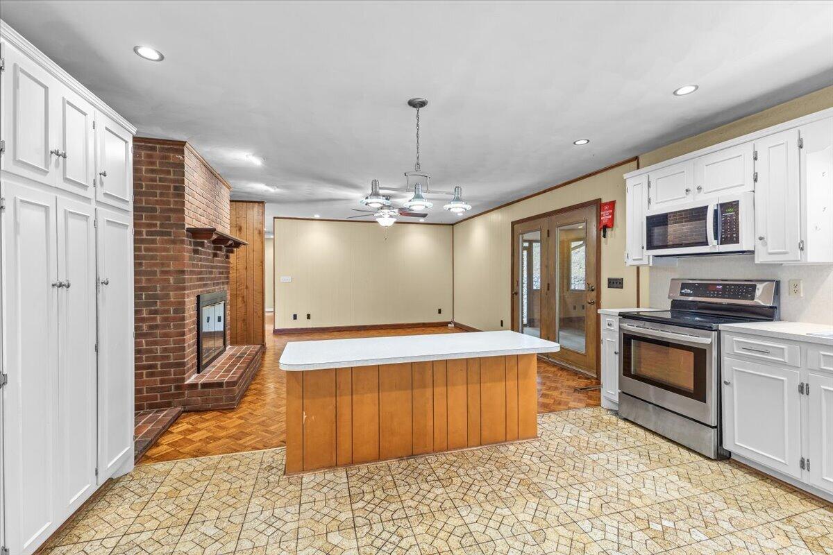2315 Ridge Road Roanoke, VA 24014 - Photo 15 of 74 19-2315 Ridge Rd-26
