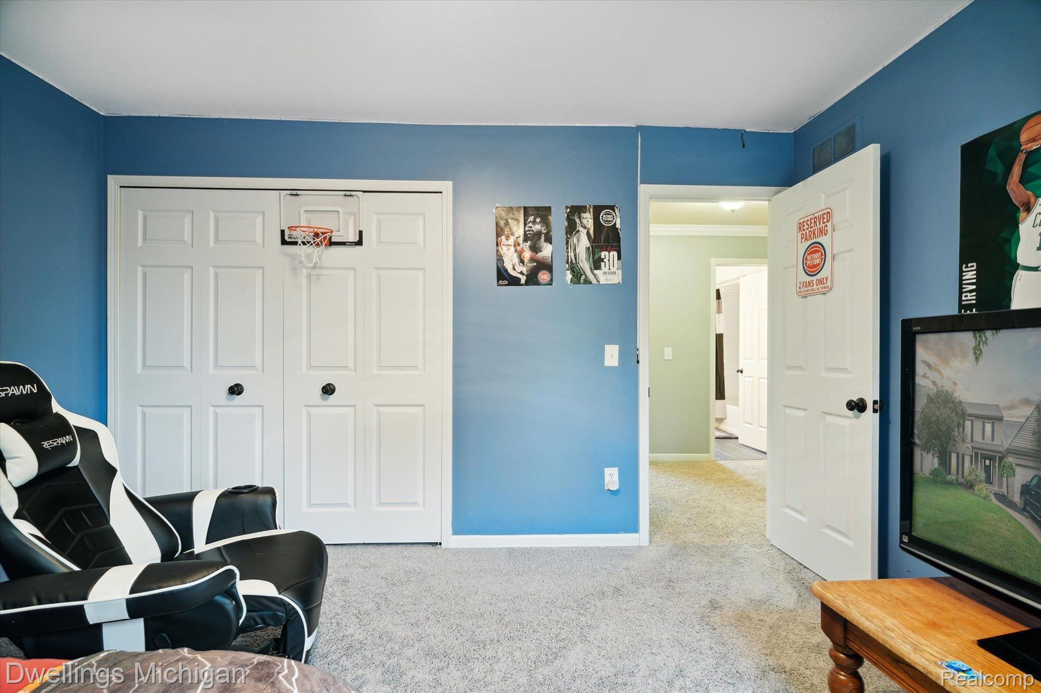 3174 Courtfield Drive Rochester, MI 48309 - Photo 38 of 52 Gallery Image 38