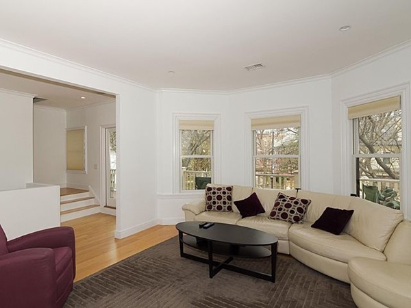 106 Naples Road, Unit 2 Brookline, MA 02446 - Photo 13 of 24 Gallery Image 13
