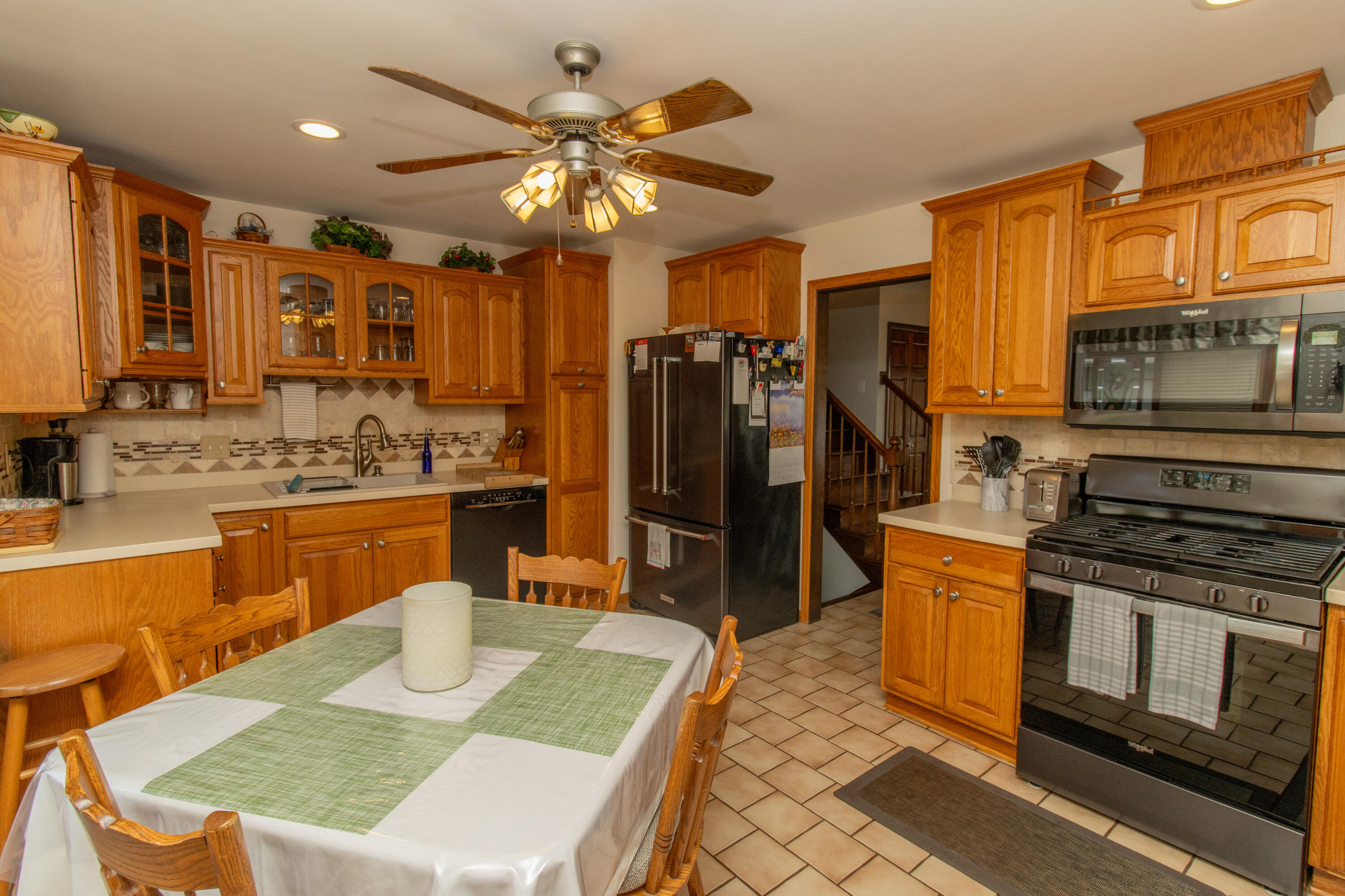 9838 Redbud Road Munster, IN 46321 - Photo 8 of 22 3000x1999