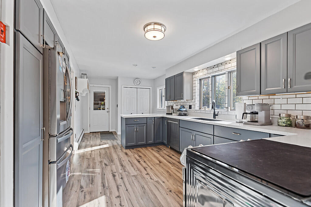 306 Hamilton Terrace Pittsfield, ME 04967 - Photo 10 of 37 kitchen