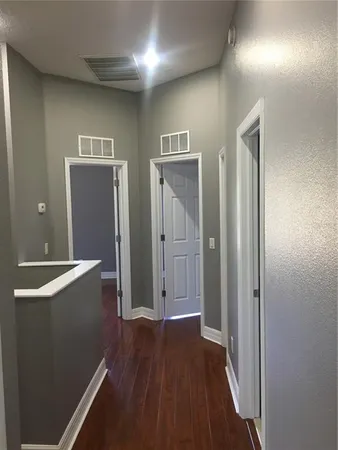 $2,550 | 7433 Terrace River Drive, Tampa, FL 33637