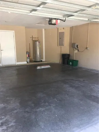 $2,550 | 7433 Terrace River Drive, Tampa, FL 33637