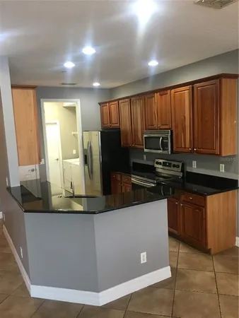 $2,550 | 7433 Terrace River Drive, Tampa, FL 33637