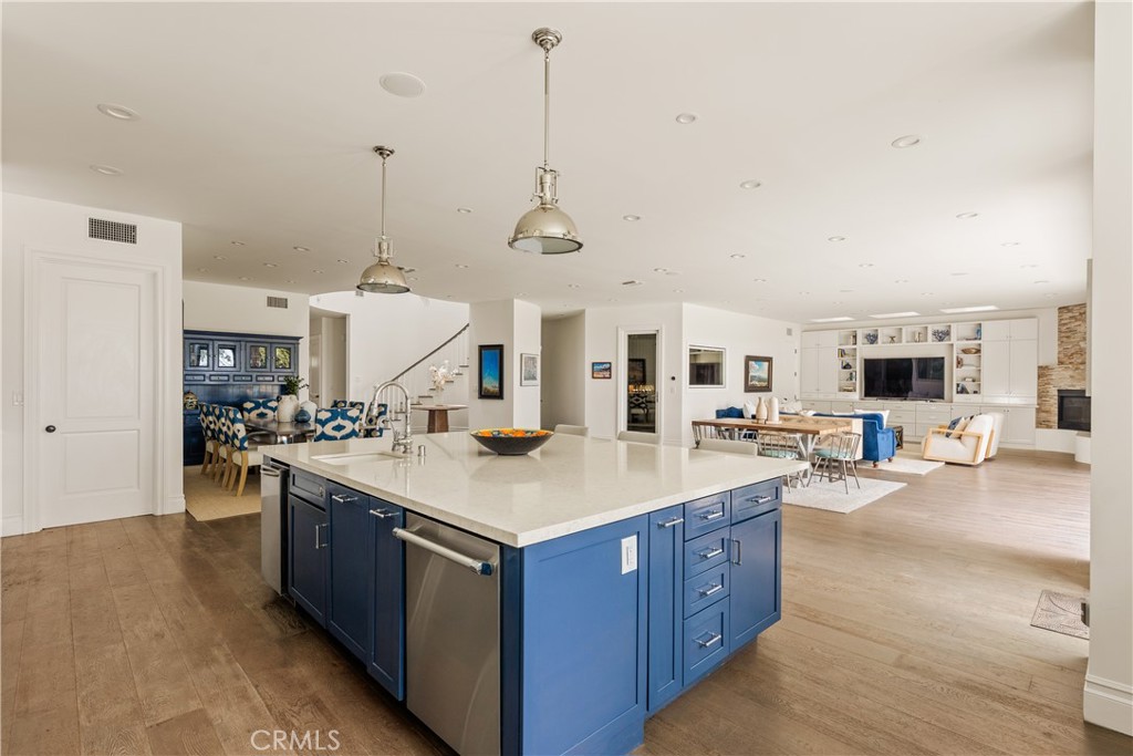 6415 Riggs Place Los Angeles, CA 90045 - Photo 8 of 33