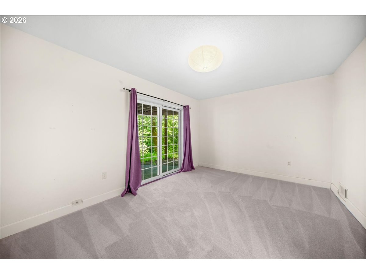 10332 Southwest Lancaster Road Portland, OR 97219 - Photo 31 of 48