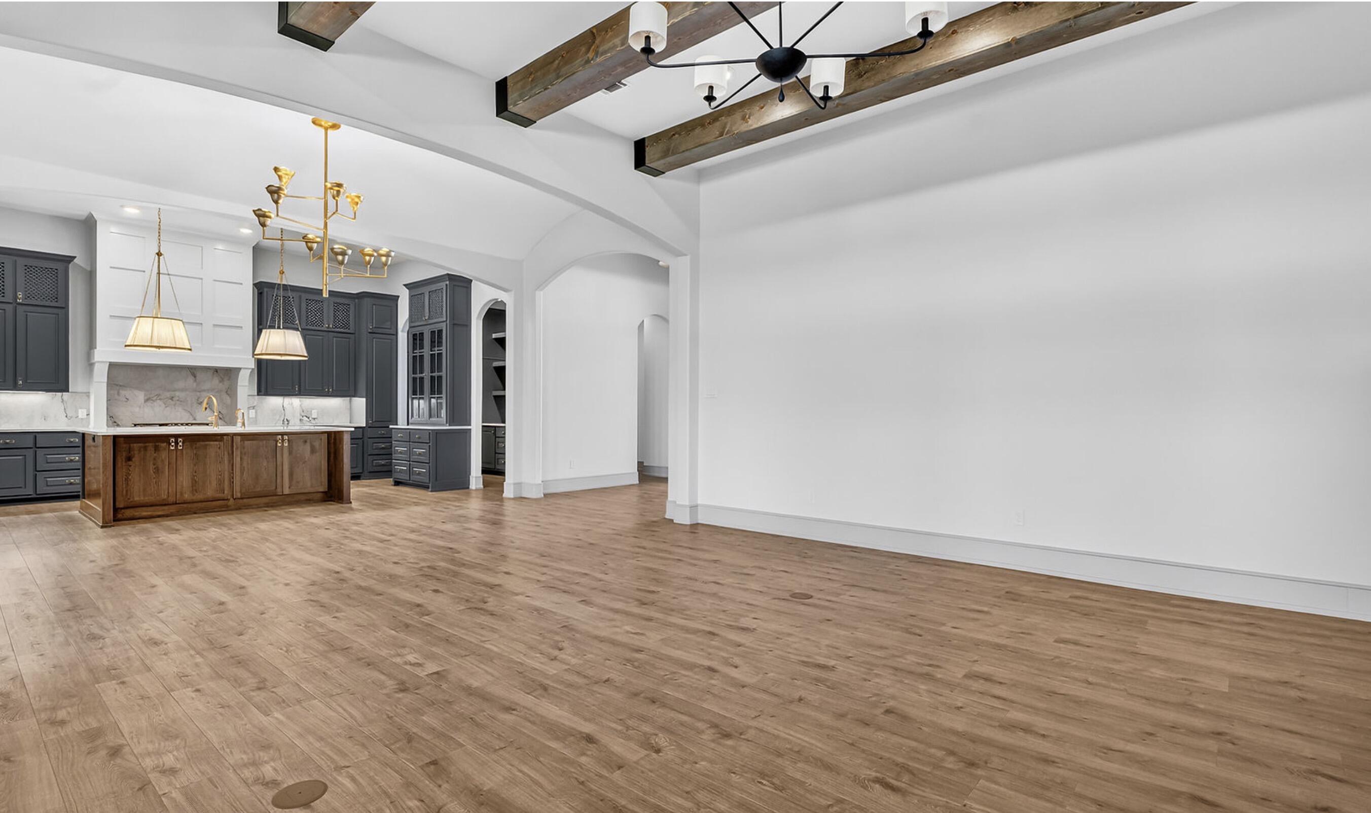 4613 142nd Street Lubbock, TX 79424 - Photo 7 of 41 Spacious Living