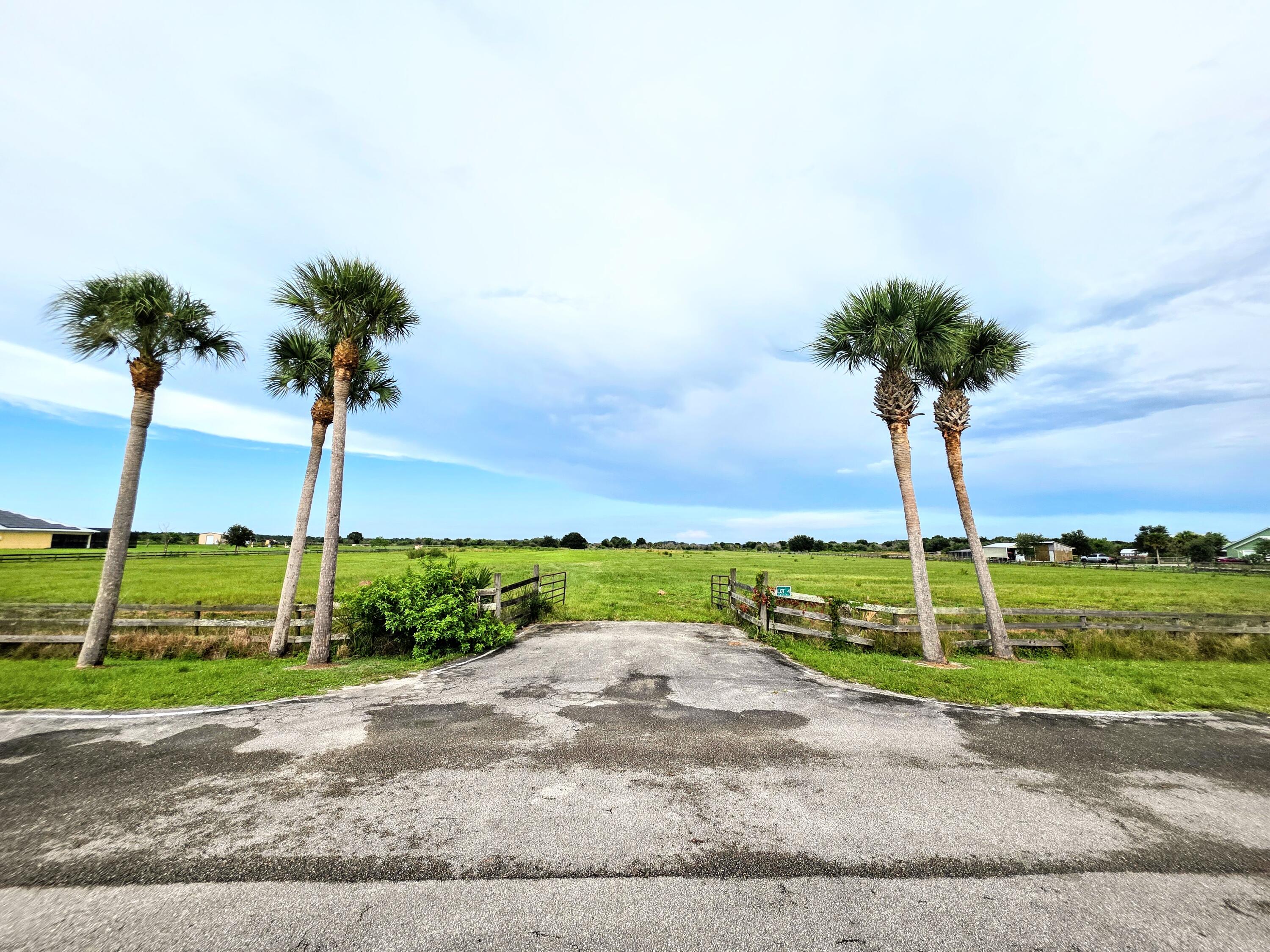 4 Sneed Road Fort Pierce, FL 34945 - Photo 4 of 10 Front Gate