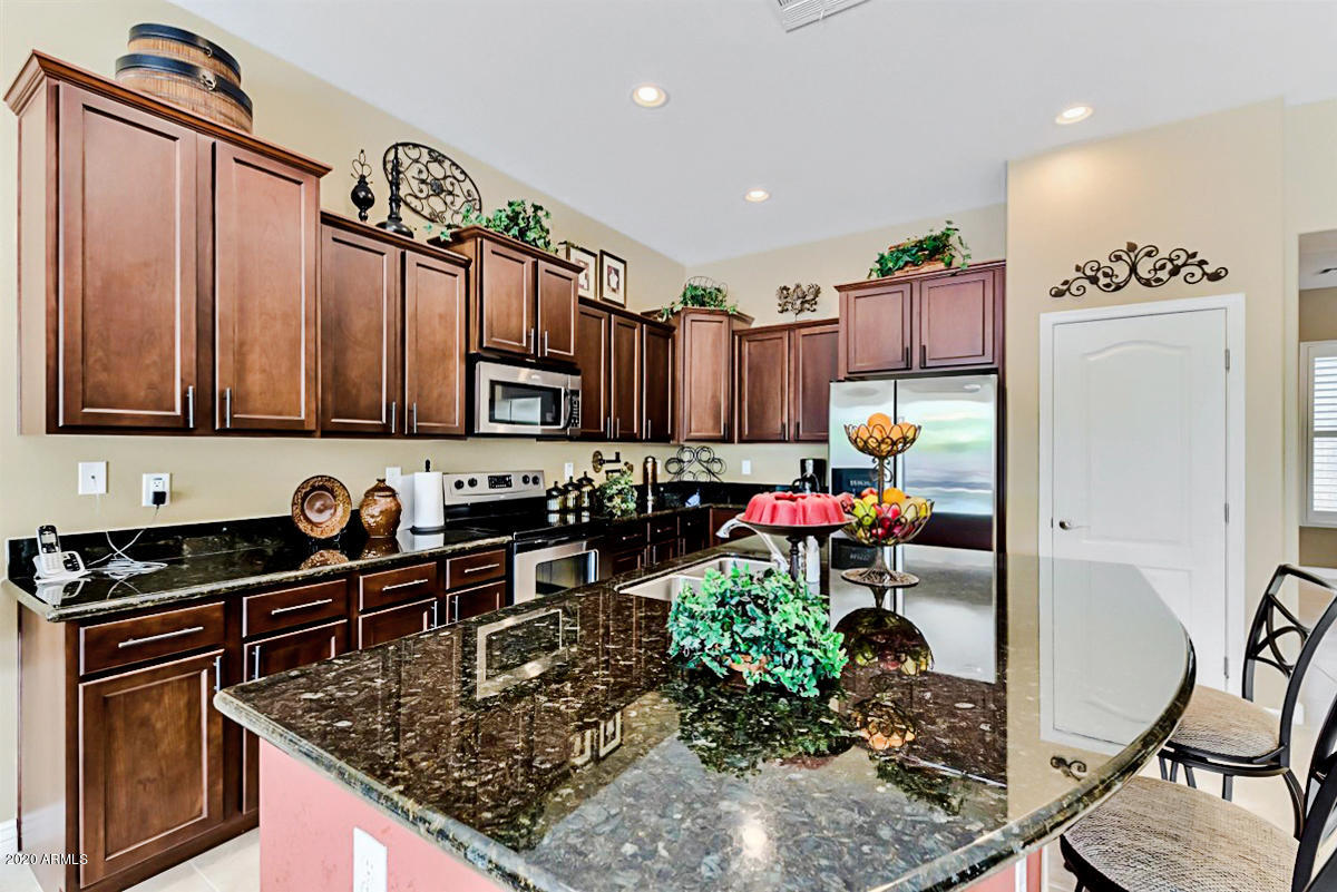 19160 North Stonegate Road Maricopa, AZ 85138 - Photo 8 of 32 08-008