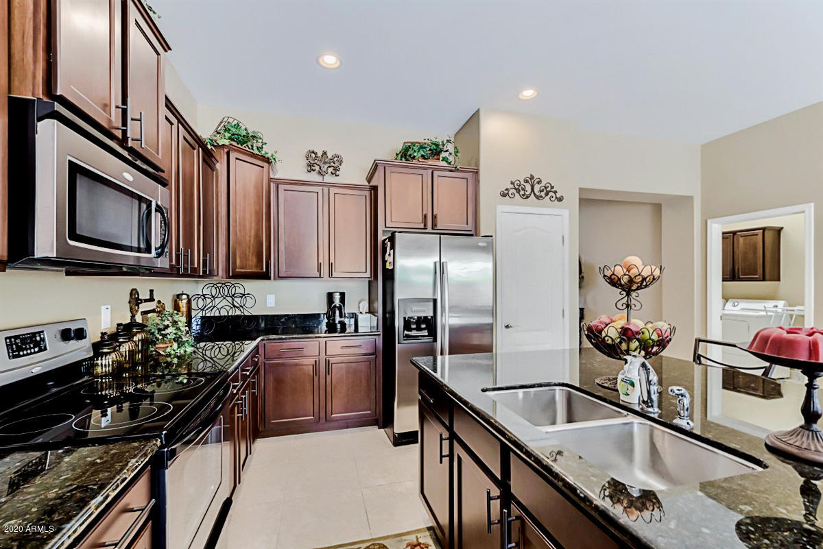 19160 North Stonegate Road Maricopa, AZ 85138 - Photo 9 of 32 09-009
