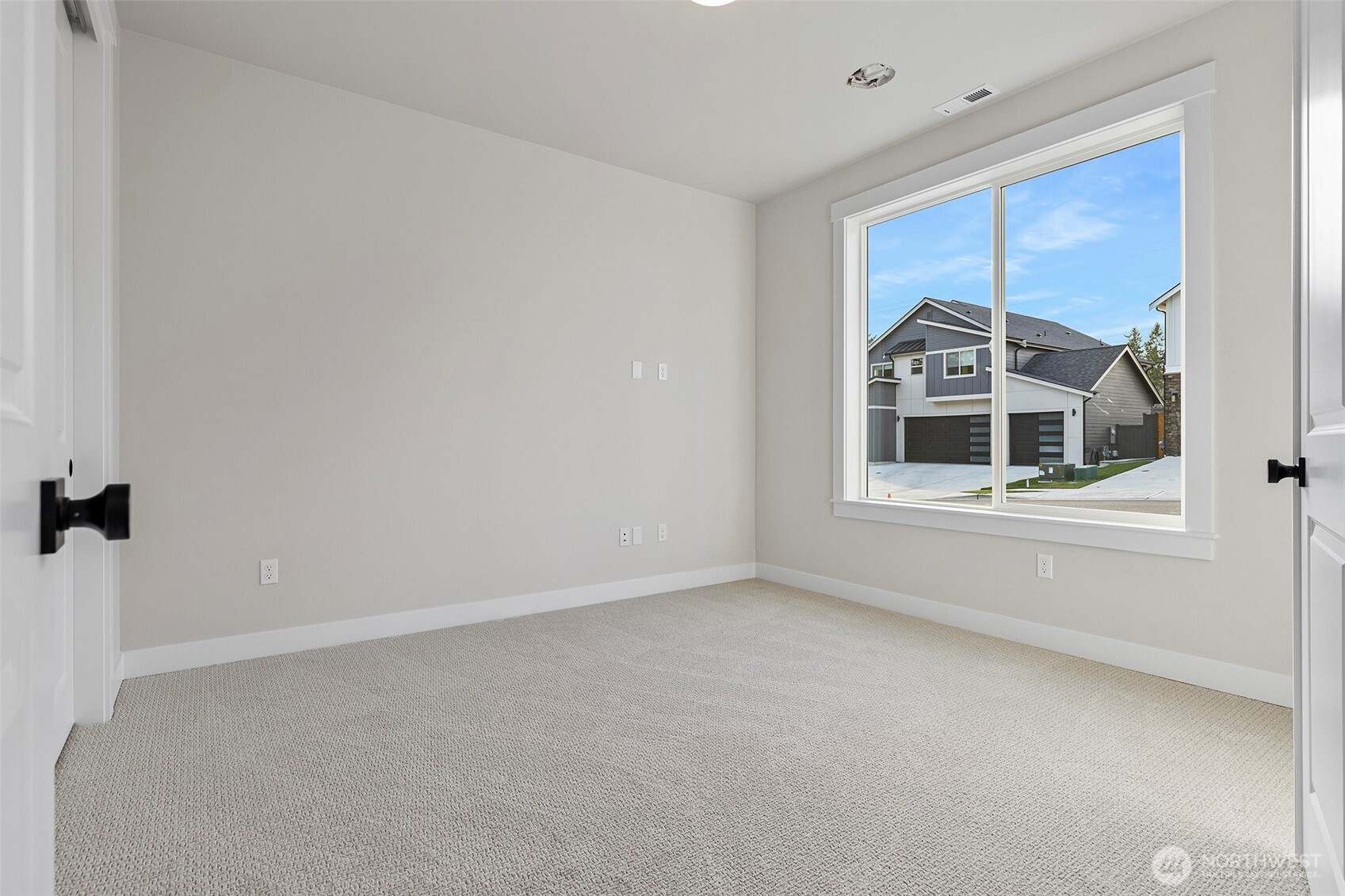 1529 Lockridge Loop East Enumclaw, WA 98022 - Photo 13 of 31