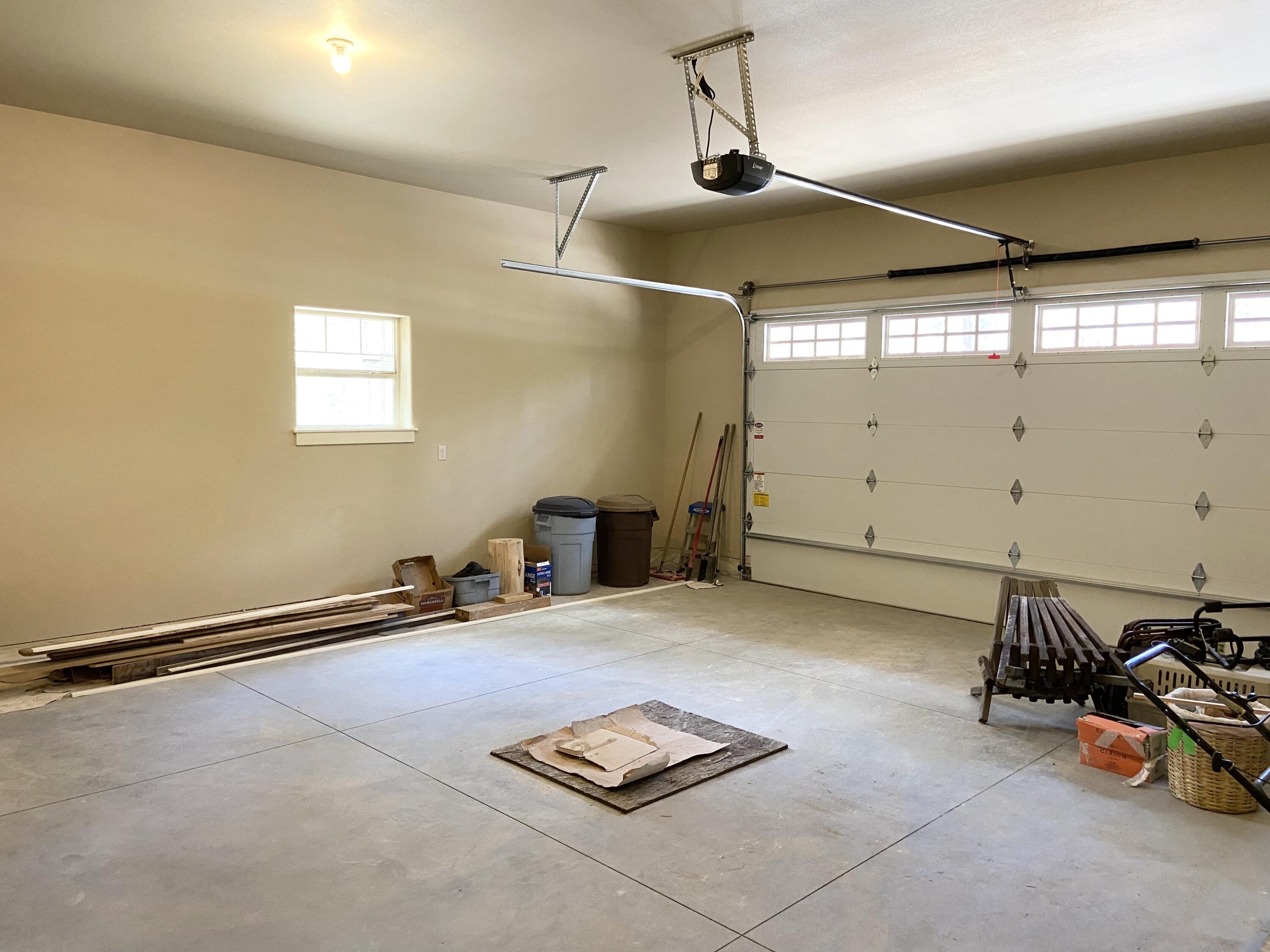 17141 Norwalk Road Bend, OR 97707 - Photo 17 of 17 2-car garage