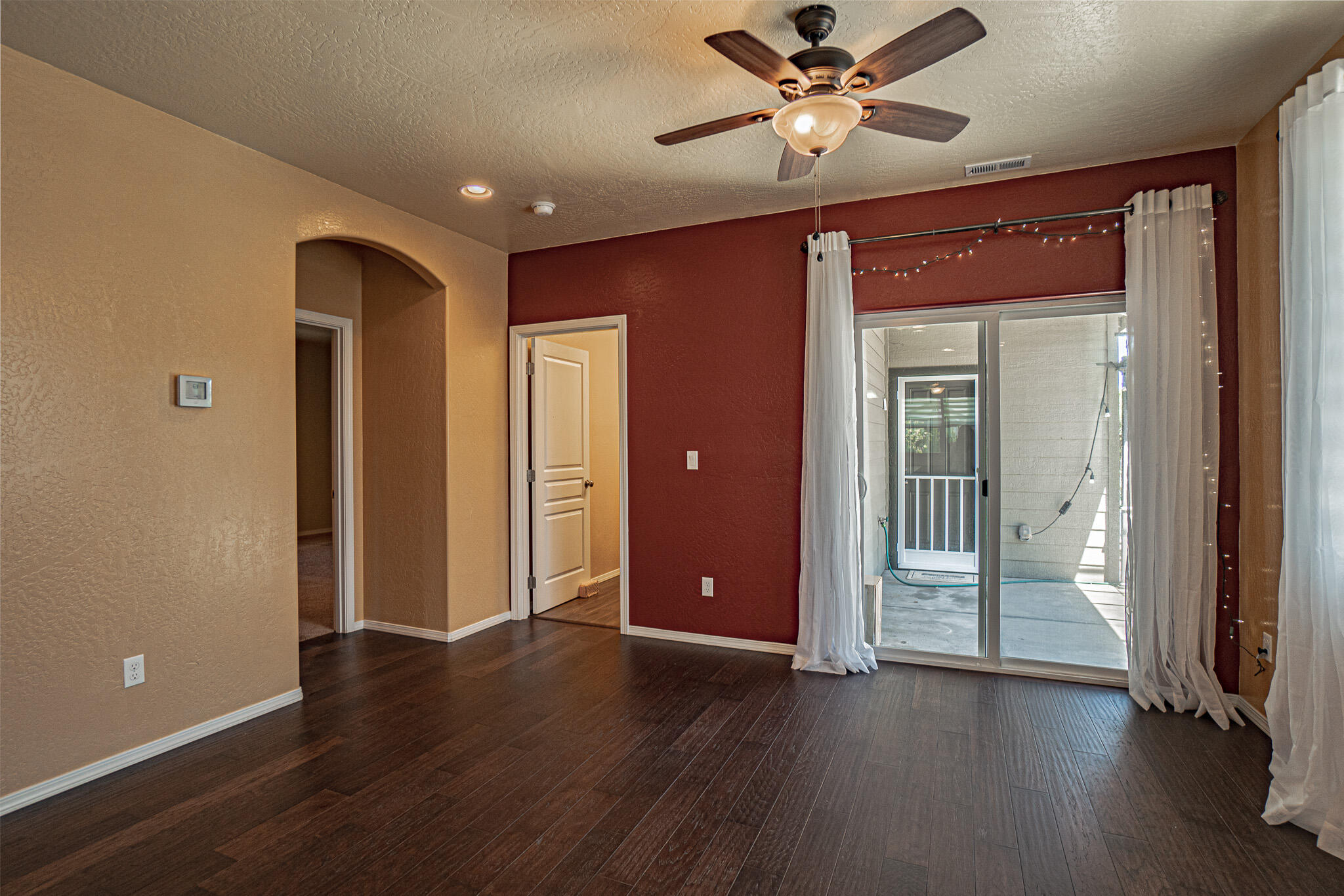 1491 Spring Street Medford, OR 97504 - Photo 12 of 28 DSC02302-HDR