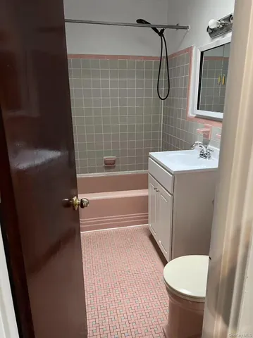 $1,590,000 | 41-22 149th Street | Murray Hill - Flushing