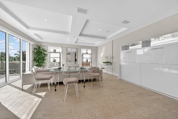 $3,500 | 41 Southwest Seminole Street, Unit 209, Stuart, FL 34994