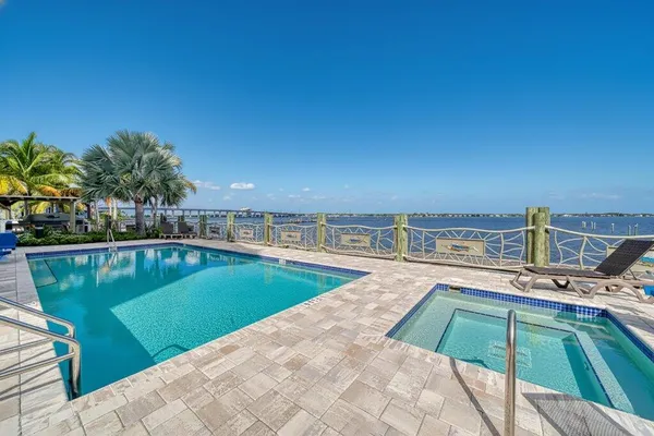 $3,500 | 41 Southwest Seminole Street, Unit 209, Stuart, FL 34994