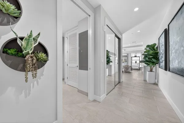 $3,500 | 41 Southwest Seminole Street, Unit 209, Stuart, FL 34994