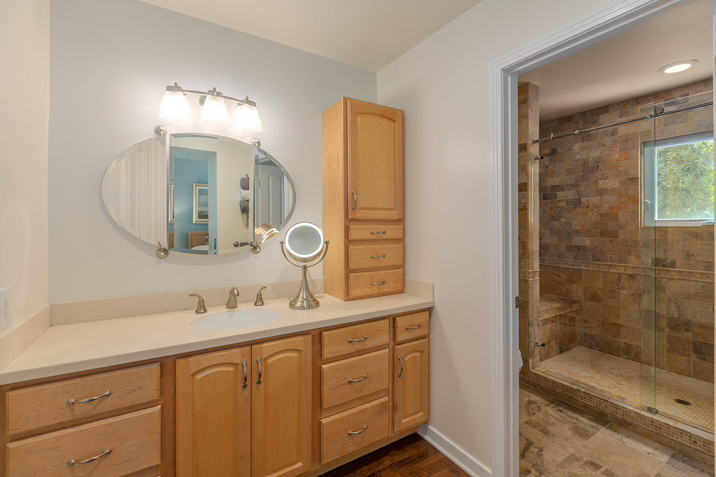 903 Weldon Road Santa Barbara, CA 93109 - Photo 8 of 15 Master Bath