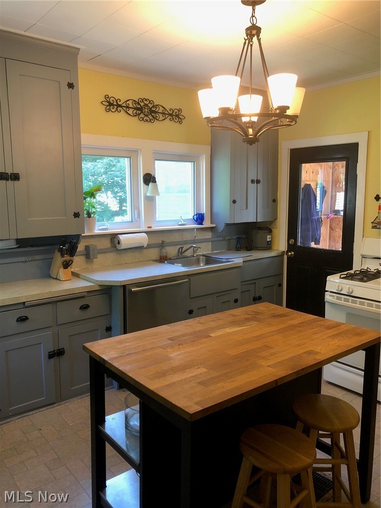13684 Spring Street, Unit W Burton, OH 44021 - Photo 10 of 26 Gallery Image 10