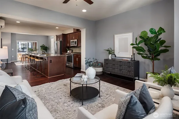 $549,950 | 3250 Southwest Graham Street, Unit 104, Seattle, WA 98126