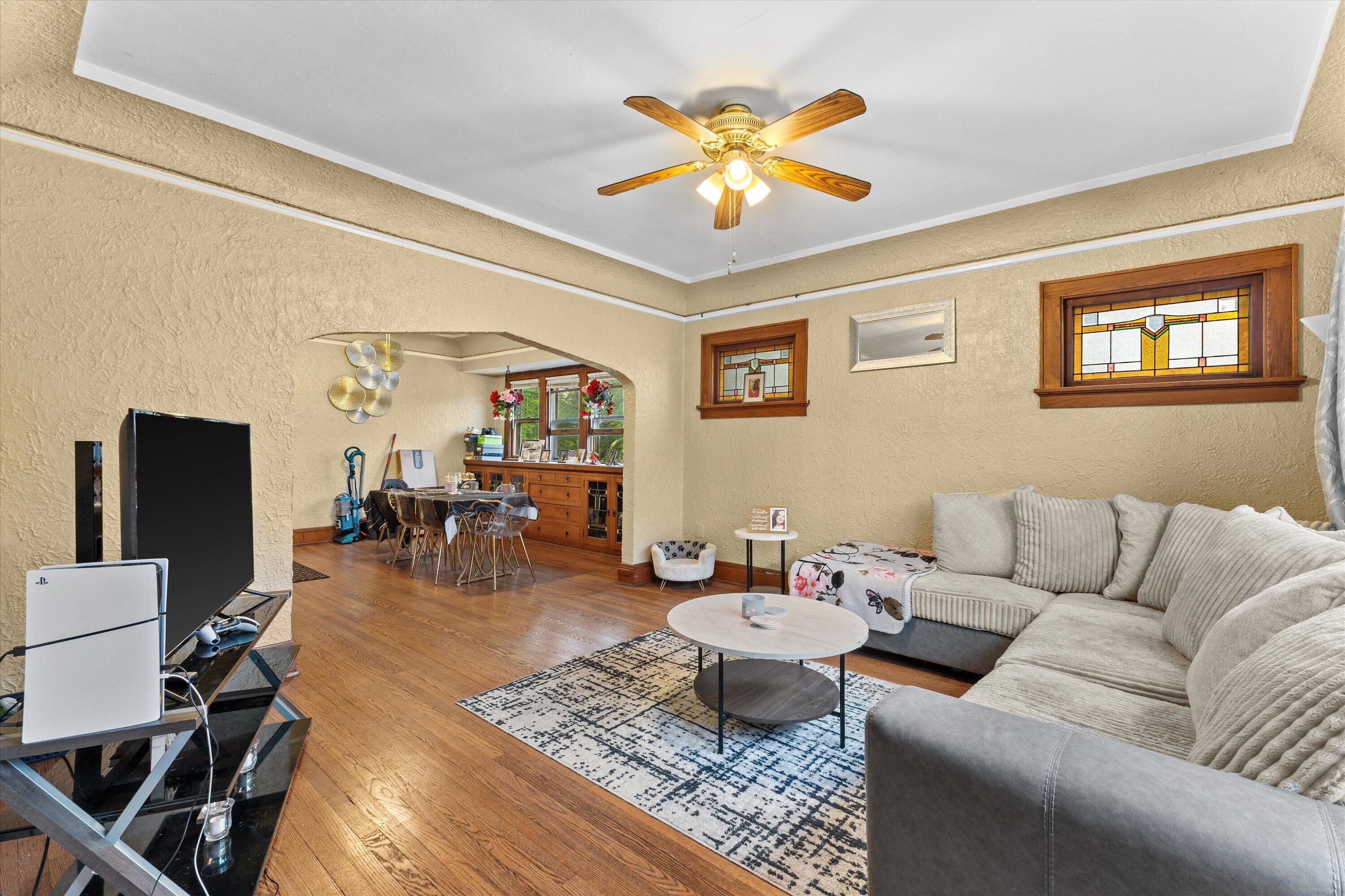 226 East Smith Street, Unit 228 Milwaukee, WI 53207 - Photo 14 of 39 Family Room-Upper