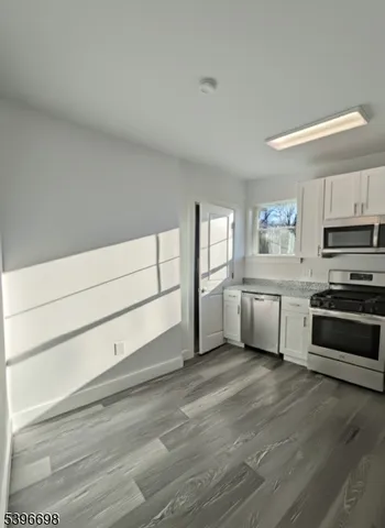 $2,200 | 1790 West 4th Street, Unit 2, Dunellen, NJ 08812