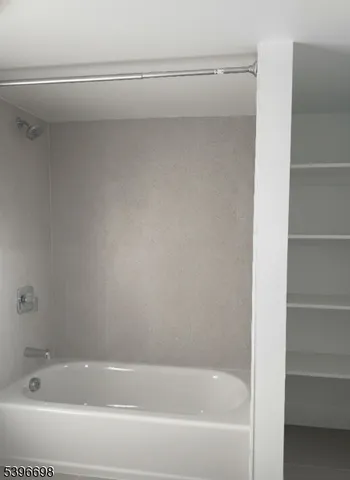 $2,200 | 1790 West 4th Street, Unit 2, Dunellen, NJ 08812