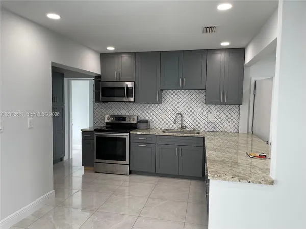$5,000 | 8640 Southwest 125th Terrace, Miami, FL 33156