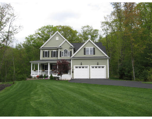 79 Highridge Road Bellingham, MA 02019 - Photo 3 of 18 Gallery Image 3