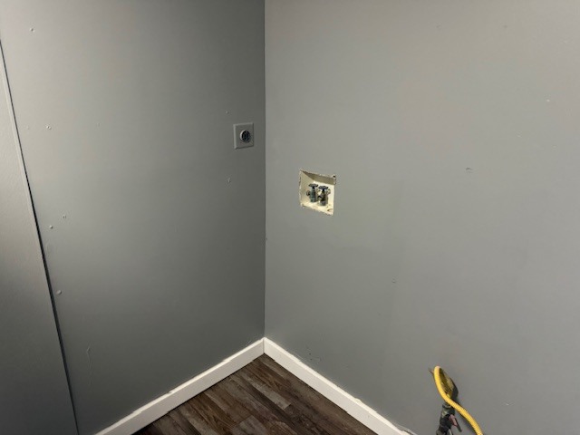 806 Four Seasons Road Bloomington, IL 61701 - Photo 13 of 23 a view of a small space