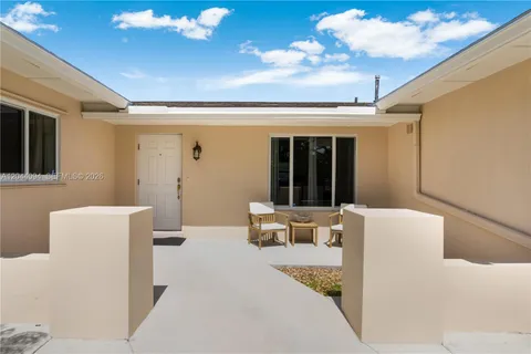 $895,000 | 18250 Southwest 88th Place, Palmetto Bay, FL 33157