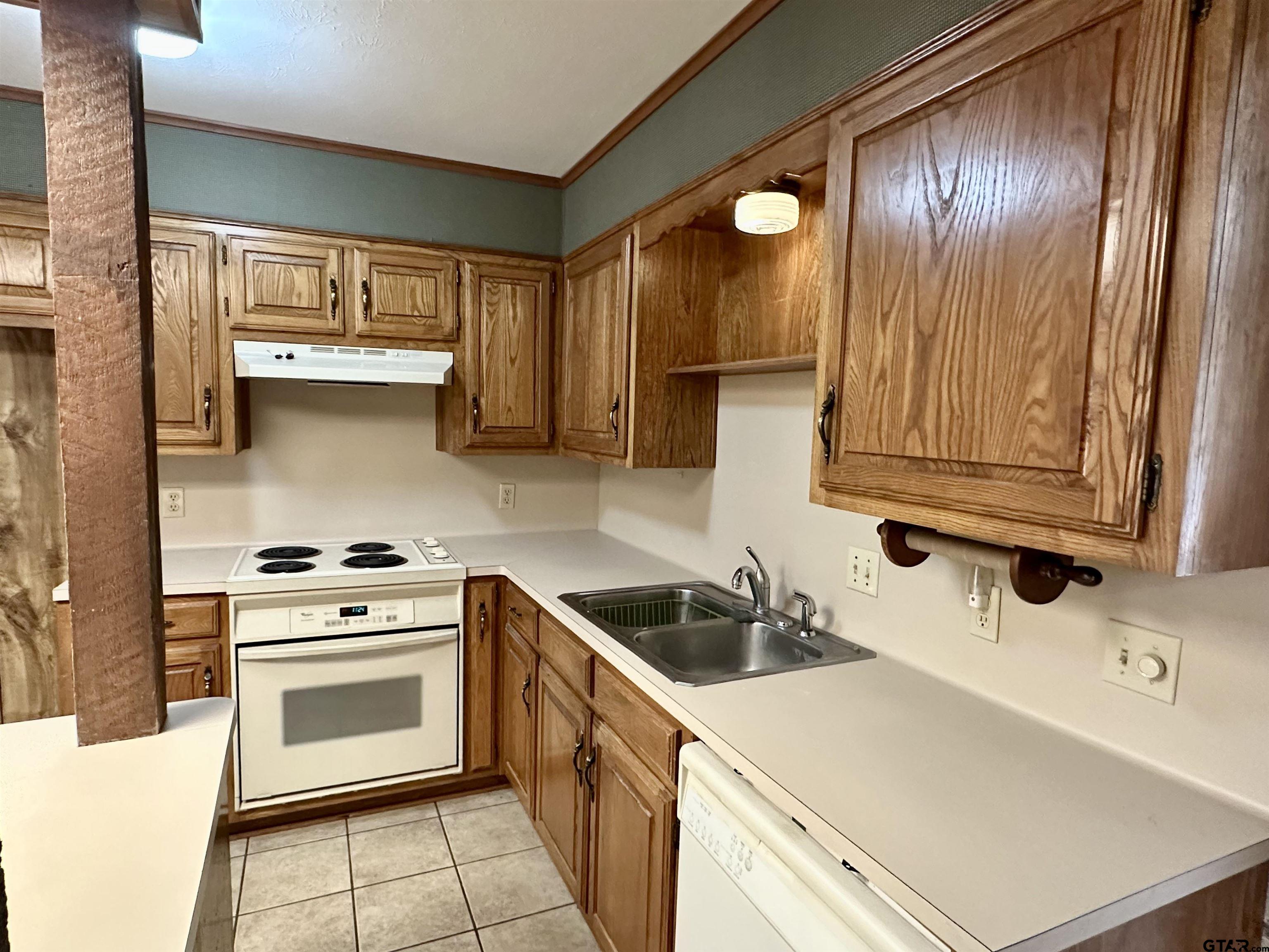23317 Elbow Creek Road Gladewater, TX 75647 - Photo 11 of 33